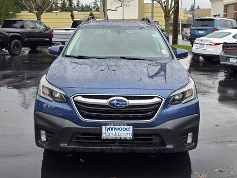 Used 2021 Subaru Outback Premium image 13