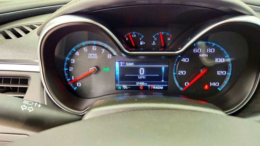 Used 2017 Chevrolet Impala LT w/ Convenience Package FWD image 13