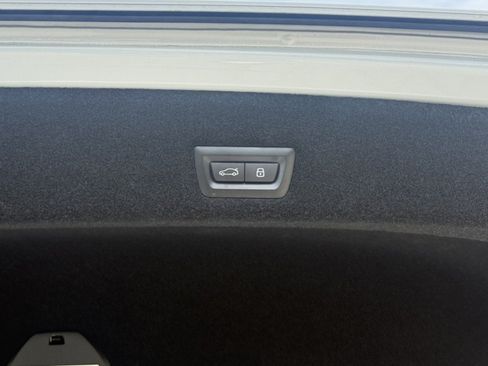 Used 2023 BMW 760i xDrive AWD/4WD image 20