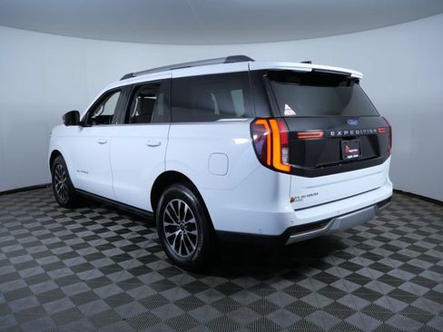 Certified 2025 Ford Expedition Platinum AWD/4WD image 3