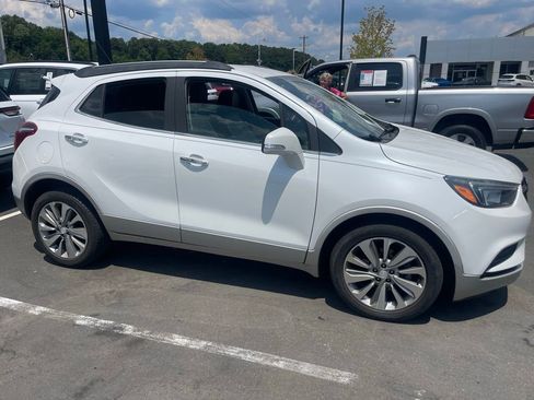 Used 2018 Buick Encore Preferred FWD image 3