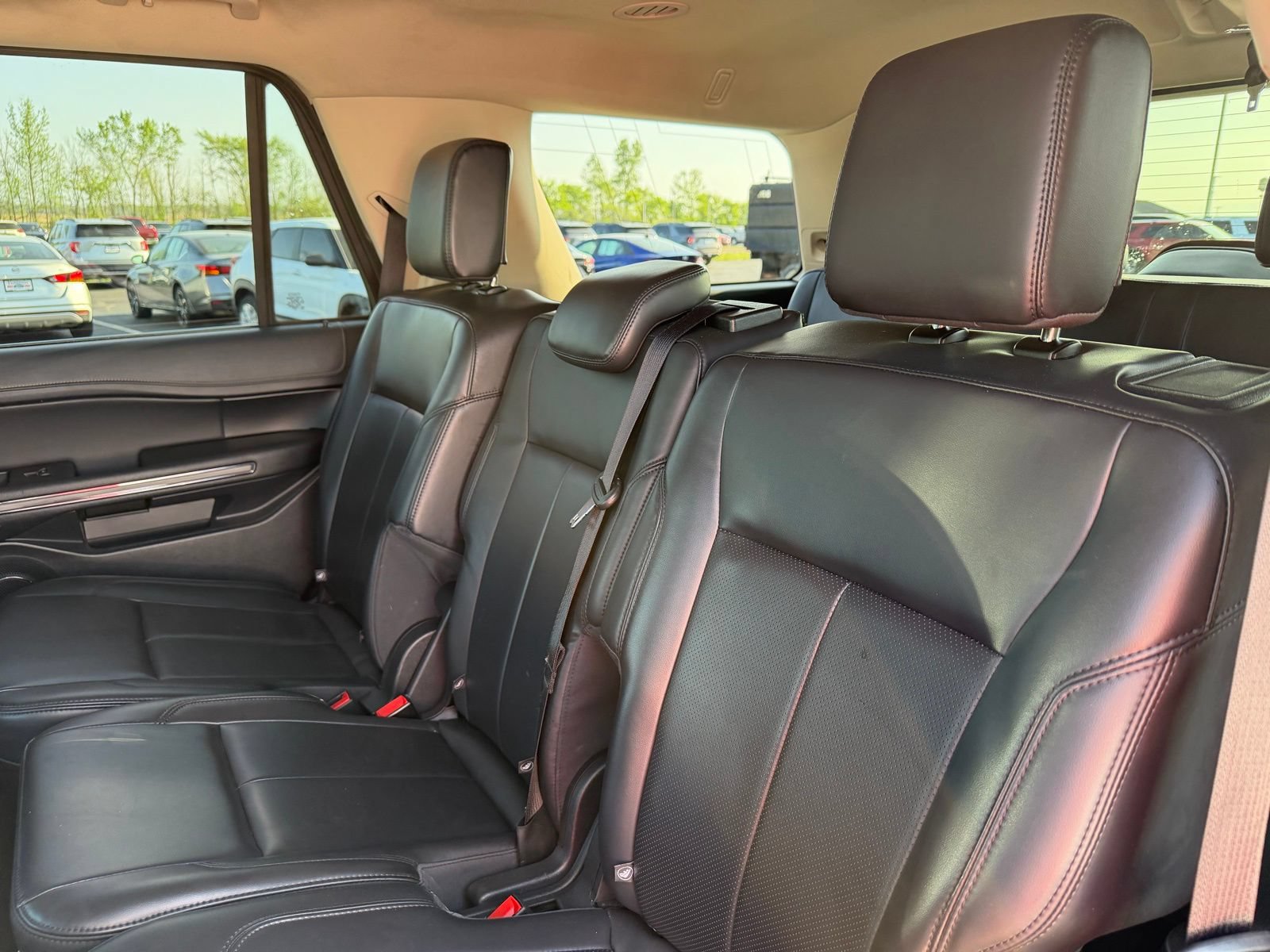 Used 2024 Ford Expedition XLT AWD/4WD image 15