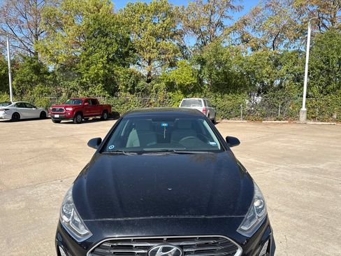 Used 2019 Hyundai Sonata SE FWD image 2