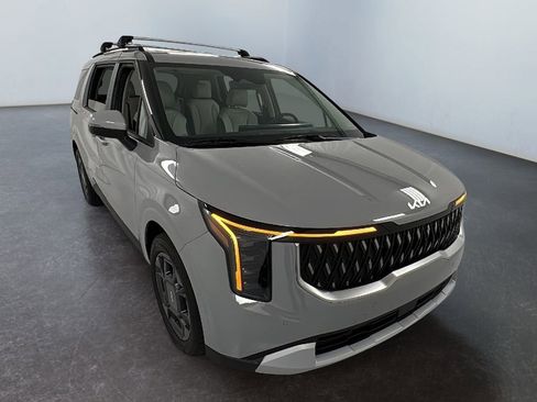 New 2026 Kia Carnival EX FWD image 1