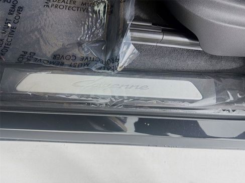 New 2026 Porsche Cayenne image 10