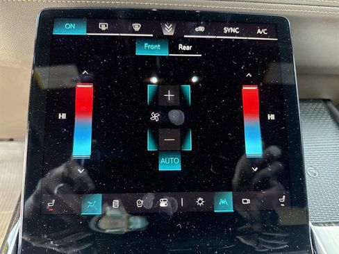 Used 2025 Cadillac Escalade ESV Premium Luxury w/ Touring Package image 28