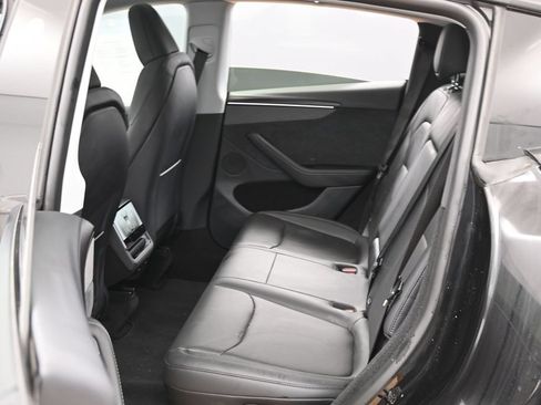 Used 2026 Tesla Model Y Long Range RWD image 34