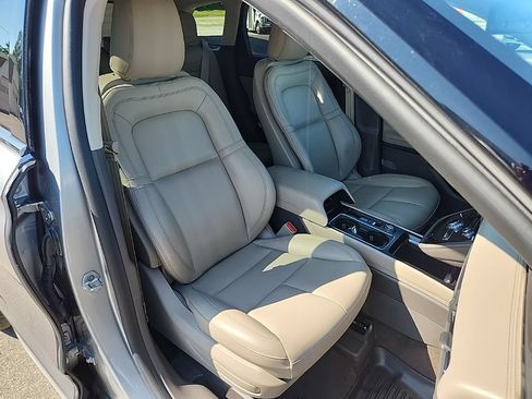 Used 2022 Lincoln Corsair FWD image 38