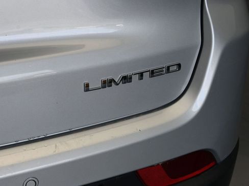 Used 2025 Jeep Compass Limited AWD/4WD image 13
