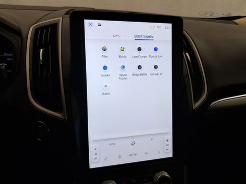 Used 2022 Ford Edge SEL image 22