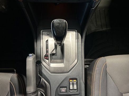 Used 2021 Subaru Crosstrek 2.0i Premium image 9