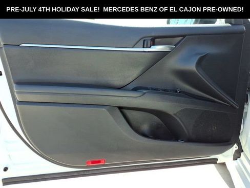 Used 2020 Toyota Camry SE w/ Sunroof Package FWD image 14