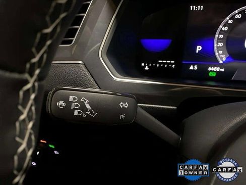 Used 2023 Volkswagen Tiguan SE w/ Panoramic Sunroof Package image 42
