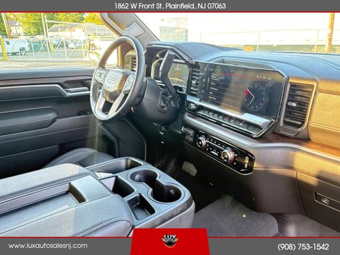 Used 2026 GMC Sierra 1500 SLT AWD/4WD image 27