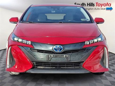 Used 2021 Toyota Prius Prime XLE image 2