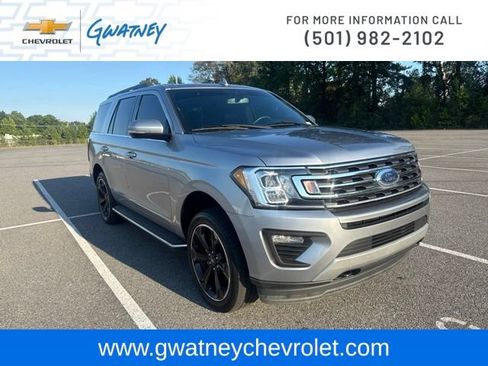 Used 2020 Ford Expedition XLT w/ Equipment Group 202A AWD/4WD image 3