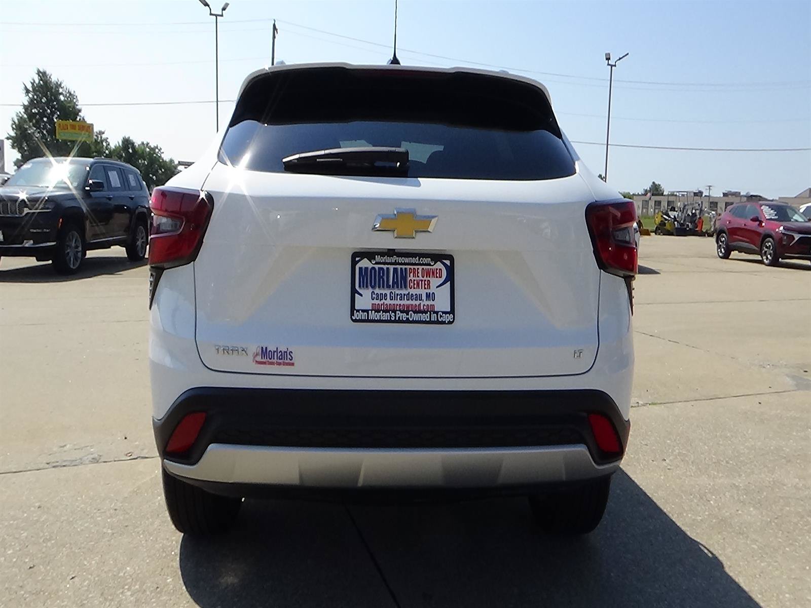 Used 2025 Chevrolet Trax LT FWD image 7