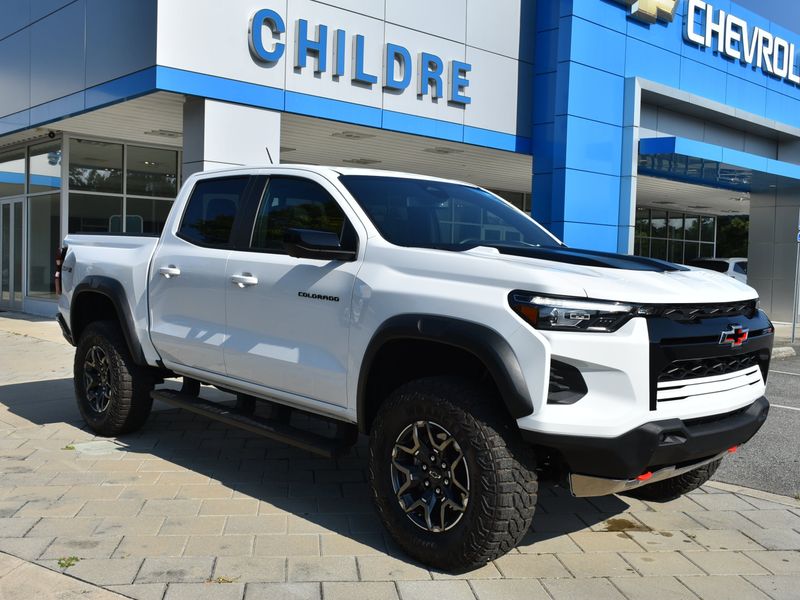 Certified 2023 Chevrolet Colorado ZR2 w/ ZR2 Convenience Package III image 1