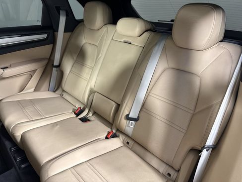 Certified 2023 Porsche Cayenne S Platinum w/ Premium Package Plus AWD/4WD image 22