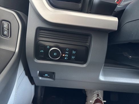 Used 2023 Ford F250 XLT image 14