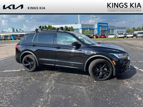 Used 2023 Volkswagen Tiguan SE R-Line AWD/4WD image 7