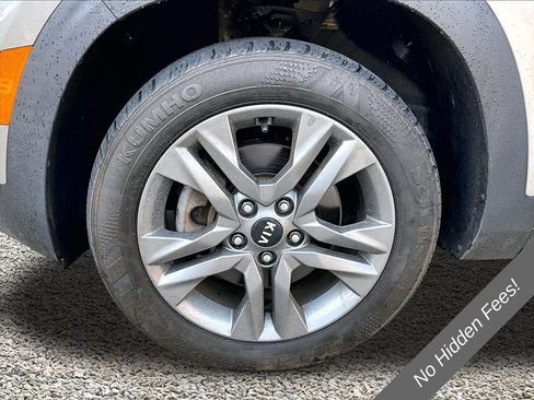 Used 2021 Kia Seltos S AWD/4WD image 9
