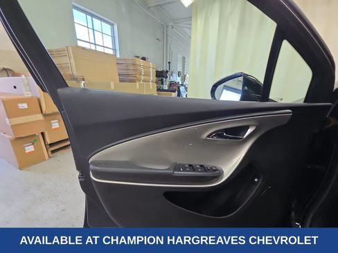 Used 2014 Chevrolet Volt FWD image 30