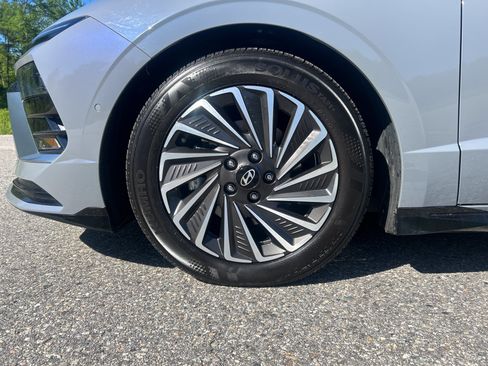 Used 2024 Hyundai Sonata Limited FWD image 13