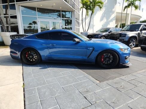 Used 2019 Ford Mustang Shelby GT350 w/ Technology Package image 8