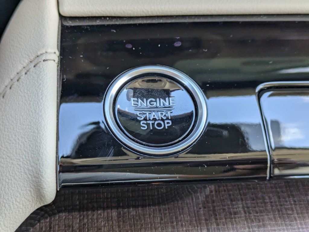 New 2027 Lincoln Navigator Premiere RWD image 31