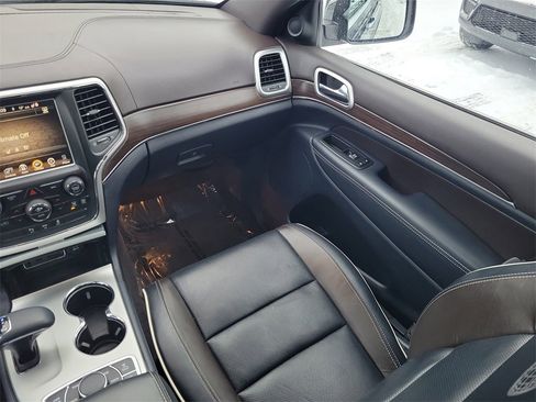 Used 2014 Jeep Grand Cherokee Overland image 15