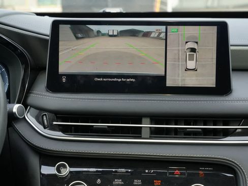 Certified 2024 INFINITI QX60 Luxe FWD image 12