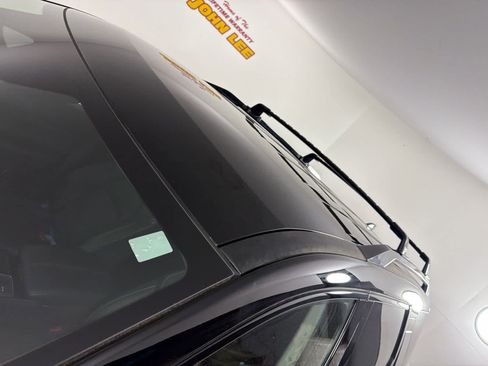 Certified 2024 Nissan Pathfinder SL w/ Black Appearance Package FWD image 12
