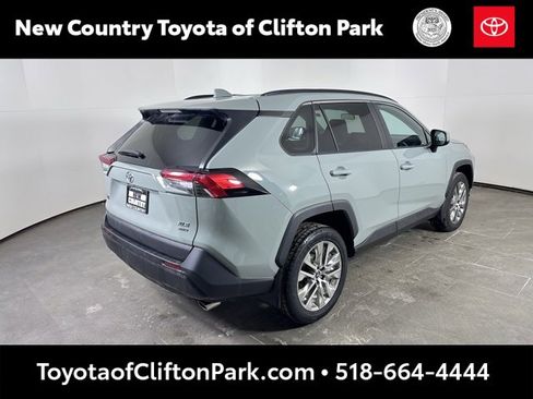 Used 2020 Toyota RAV4 XLE Premium image 3