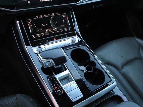 Used 2021 Audi Q8 Prestige w/ Prestige Package image 35