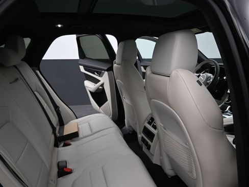 New 2026 Jaguar F-PACE R-Dynamic S image 13