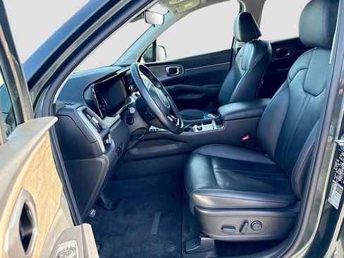 Used 2023 Kia Sorento S AWD/4WD image 29