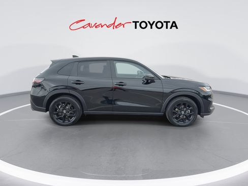 Used 2025 Honda HR-V Sport image 9