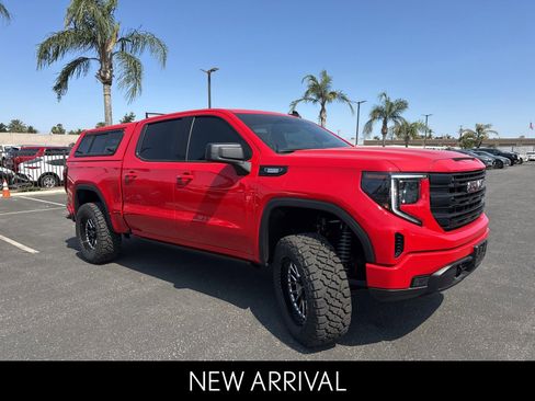 Used 2024 GMC Sierra 1500 Elevation w/ X31 Off-Road Package AWD/4WD image 3