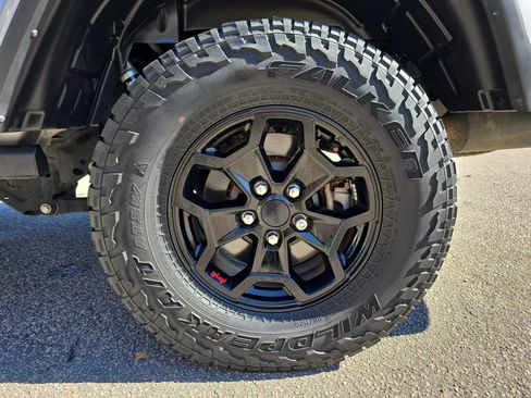 Used 2020 Jeep Gladiator Rubicon image 33