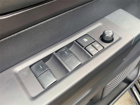 Used 2022 Toyota Tundra SR image 13
