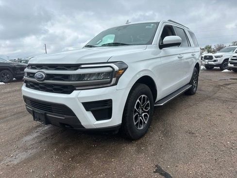 Used 2023 Ford Expedition XLT AWD/4WD image 1