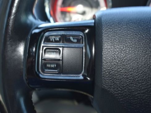 Used 2019 Dodge Grand Caravan SXT FWD image 22