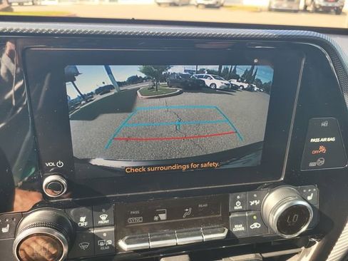 Used 2023 Toyota Highlander XSE FWD image 22