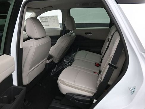 New 2026 Nissan Pathfinder SL image 10