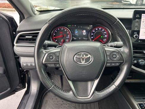 Used 2021 Toyota Camry XSE image 17