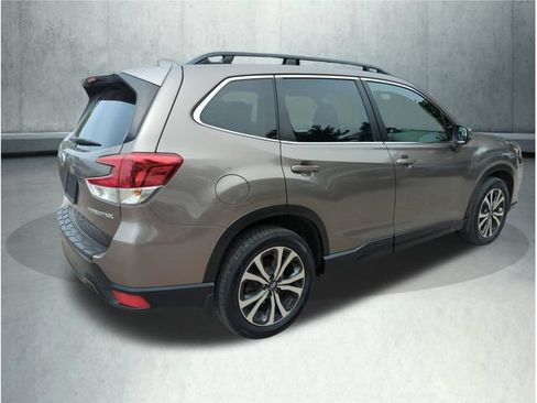 Used 2023 Subaru Forester Limited AWD/4WD image 6
