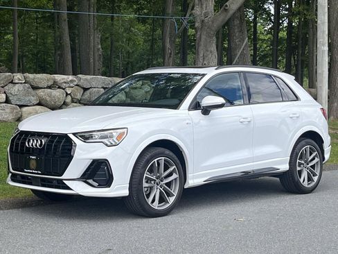 Used 2024 Audi Q3 2.0T Premium Plus w/ Premium Plus Package AWD/4WD image 14