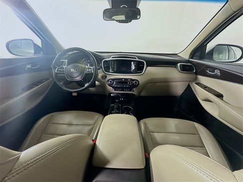 Used 2020 Kia Sorento EX image 10