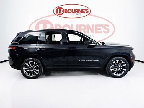 Used 2023 Jeep Grand Cherokee Overland image 13